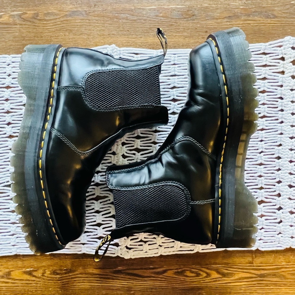 Dr. Martens 2976 Platform Chelsea Boots, Black Leather
